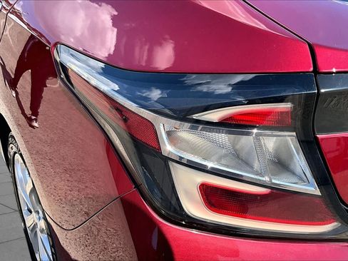 Used 2017 Chevrolet Volt Premier w/ Driver Confidence II Package FWD image 28