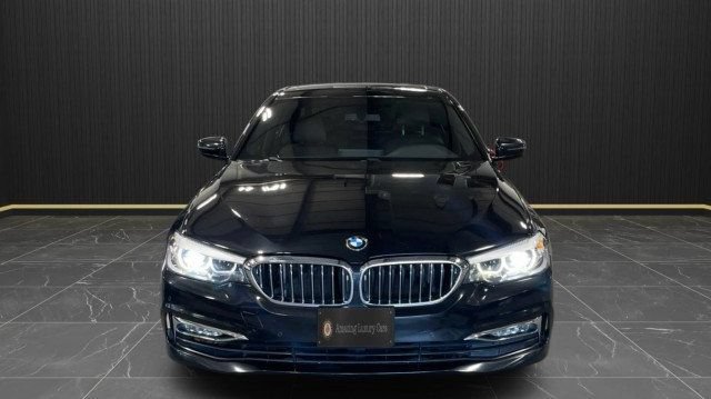 Used 2018 BMW 540i RWD image 3