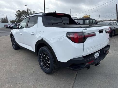 Used 2023 Hyundai Santa Cruz SEL Premium image 4