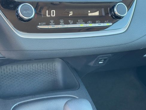 Used 2025 Toyota Corolla LE image 26