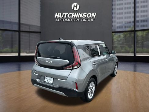 Used 2025 Kia Soul LX w/ LX Technology Package FWD image 7