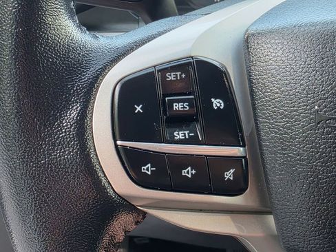 Used 2021 Ford Explorer XLT w/ Equipment Group 202A RWD image 21