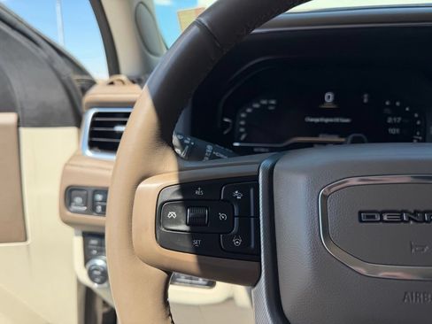 Used 2023 GMC Yukon Denali w/ Denali Reserve Package AWD/4WD image 36