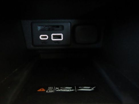 Used 2022 Chevrolet Bolt LT w/ Infotainment Package image 40