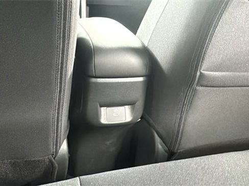 New 2025 Nissan Versa SR w/ Trunk Package image 33