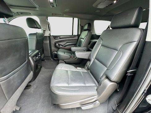 Used 2020 GMC Yukon XL SLT w/ Premium Edition image 31