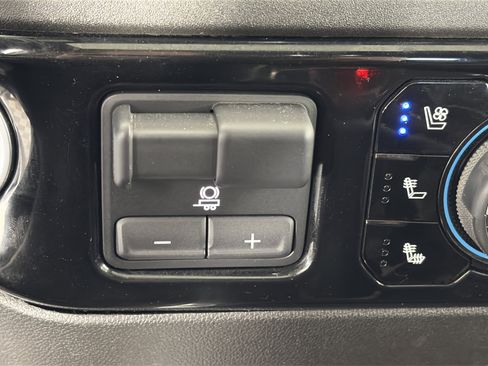 Certified 2024 Chevrolet Silverado 1500 High Country w/ High Country Premium Package AWD/4WD image 27