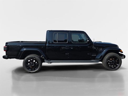 Used 2023 Jeep Gladiator Overland image 9