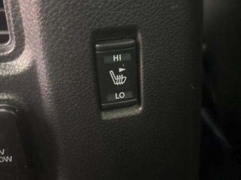 Used 2021 Nissan Titan PRO-4X w/ Pro-4x Convenience Package AWD/4WD image 32