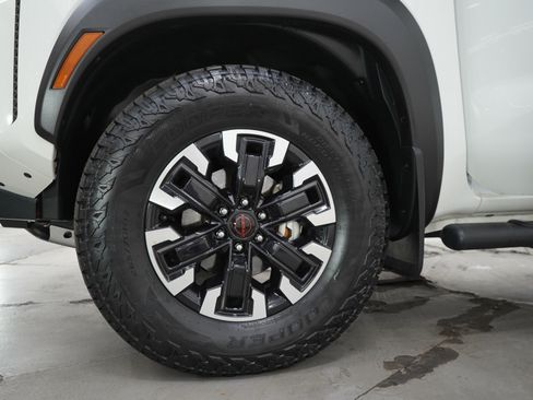 Used 2022 Nissan Frontier PRO-4X AWD/4WD image 33