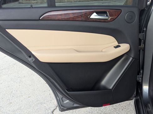 Used 2018 Mercedes-Benz GLE 350 4MATIC image 15