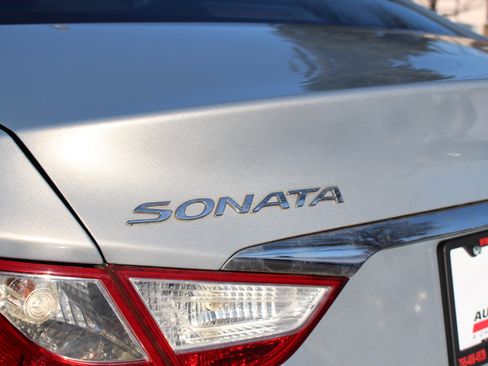 Used 2011 Hyundai Sonata Limited w/ Navigation Pkg 5 image 46