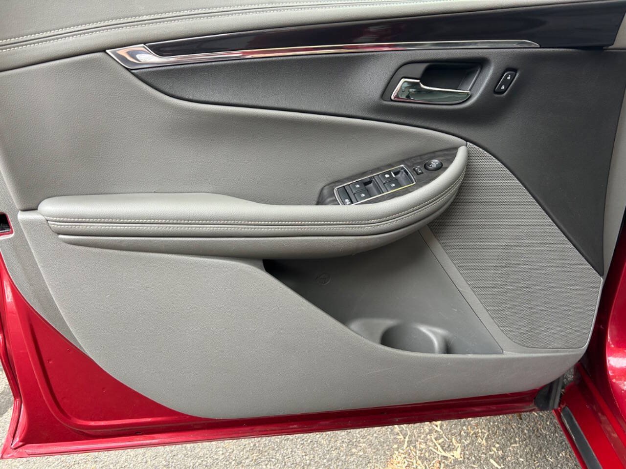 Used 2014 Chevrolet Impala LT w/ Convenience Package FWD image 14