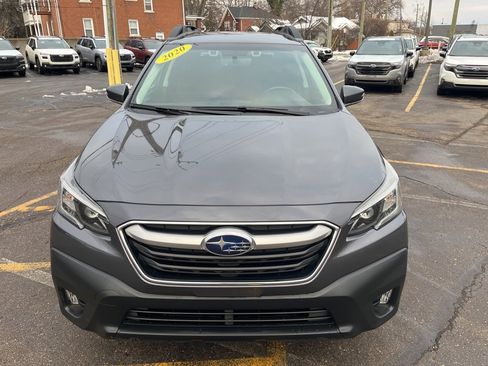Used 2020 Subaru Outback Premium image 2