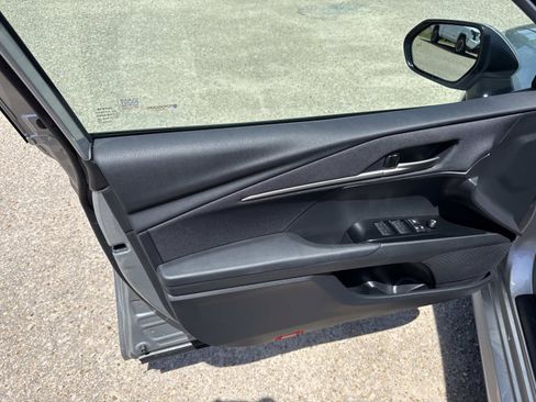 Used 2025 Toyota Camry LE w/ Convenience Package image 17