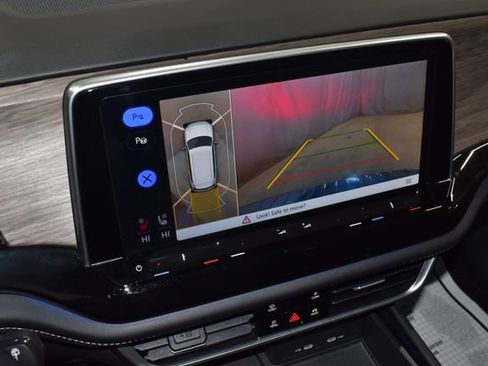 Used 2024 Volkswagen Atlas SEL Premium R-Line image 16