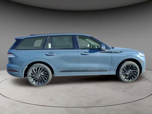 New 2026 Lincoln Aviator Reserve image 10