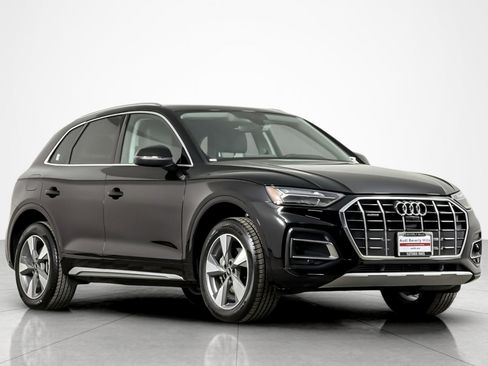 Used 2023 Audi Q5 2.0T Premium Plus w/ Premium Plus Package AWD/4WD image 7