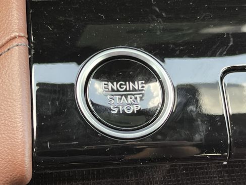 Used 2026 Lincoln Navigator Reserve image 36