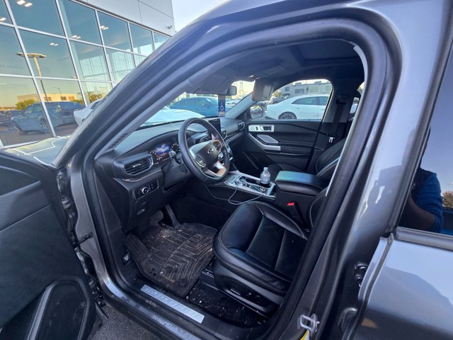 Used 2023 Ford Explorer Limited w/ Limited Technology Package AWD/4WD image 8