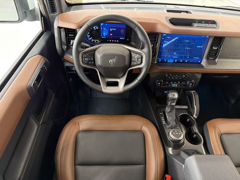 Used 2024 Ford Bronco Outer Banks AWD/4WD image 28