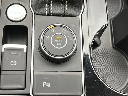 Used 2023 Volkswagen Atlas SEL AWD/4WD image 27