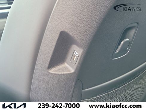 New 2026 Kia Carnival FWD image 15
