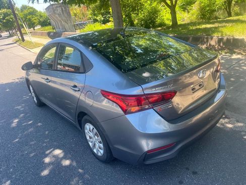 Used 2019 Hyundai Accent SE FWD image 5