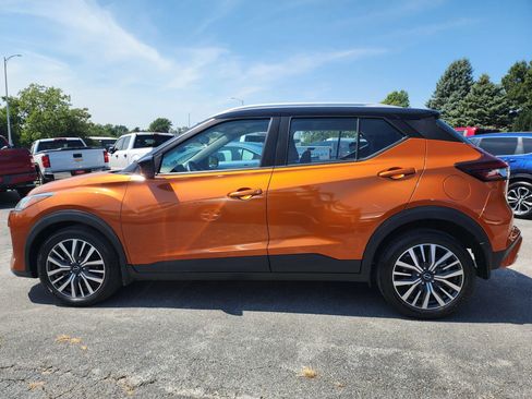 Used 2022 Nissan Kicks SV FWD image 4