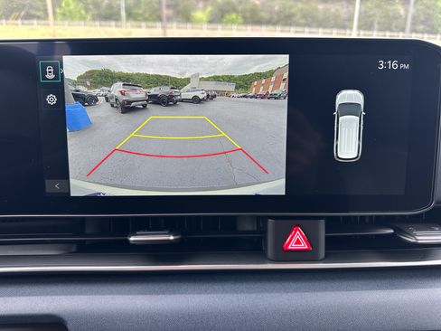 New 2026 Kia Carnival EX FWD image 18