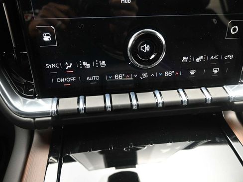 New 2026 GMC Yukon XL Denali w/ Denali Reserve Package image 19