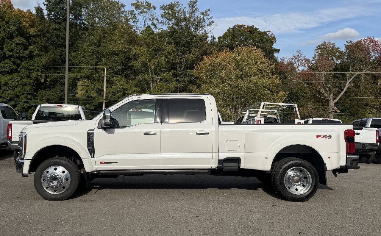 Used 2025 Ford F450 King Ranch w/ Chrome Package AWD/4WD image 2
