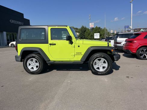 Used 2017 Jeep Wrangler Sport w/ Quick Order Package 24S AWD/4WD image 2