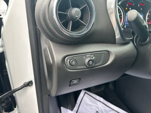 Used 2022 Chevrolet Blazer LT w/ Midnight/Sport Edition image 17