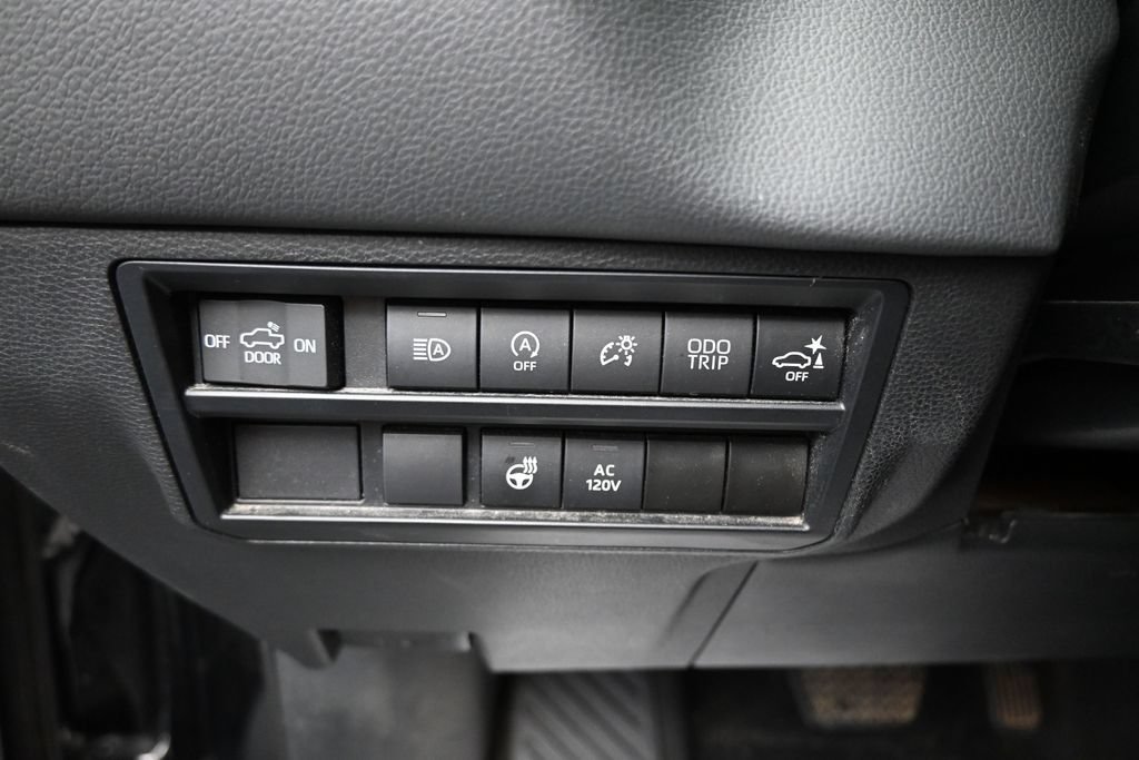 Used 2023 Toyota Tundra Limited AWD/4WD image 12
