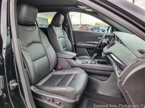 Used 2023 Cadillac XT4 Luxury w/ Cold Weather Package image 36