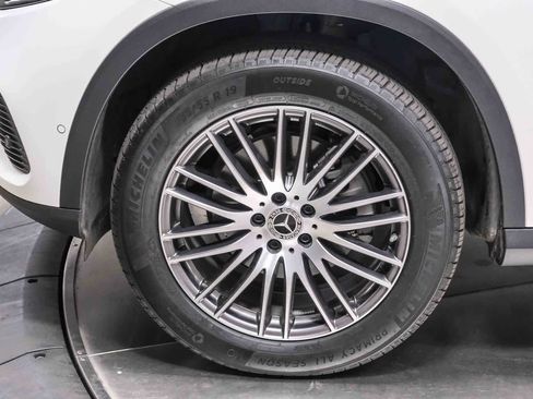 Certified 2026 Mercedes-Benz GLC 300 image 14