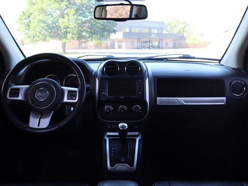 Used 2016 Jeep Compass High Altitude AWD/4WD image 16