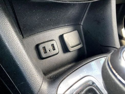 Used 2019 Chevrolet Cruze LS w/ LS Convenience Package FWD image 25