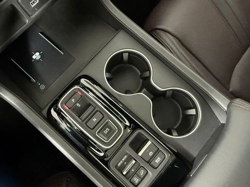 Used 2025 Honda Pilot Black Edition image 26