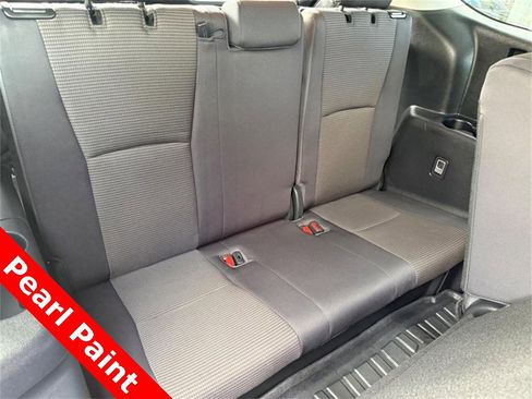 Used 2023 Toyota Highlander L image 13
