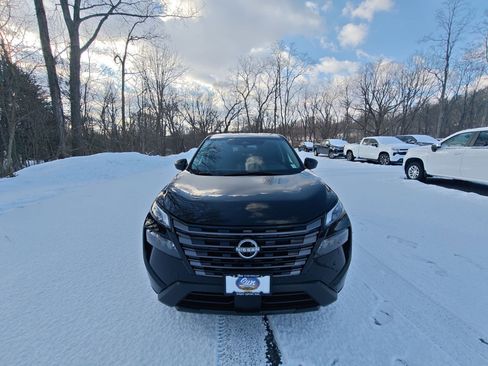 Used 2026 Nissan Rogue SV w/ Cold Weather Package image 6
