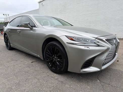 Used 2019 Lexus LS 500 w/ Interior Upgrade Package RWD image 8