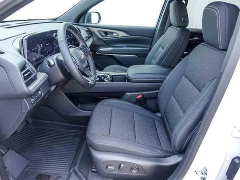 New 2026 Chevrolet Traverse LT w/ LPO, Floor Liner Package AWD/4WD image 15