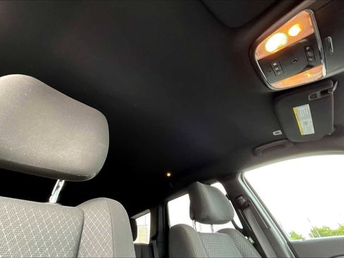 Used 2019 Jeep Grand Cherokee Laredo w/ Security & Convenience Group image 13