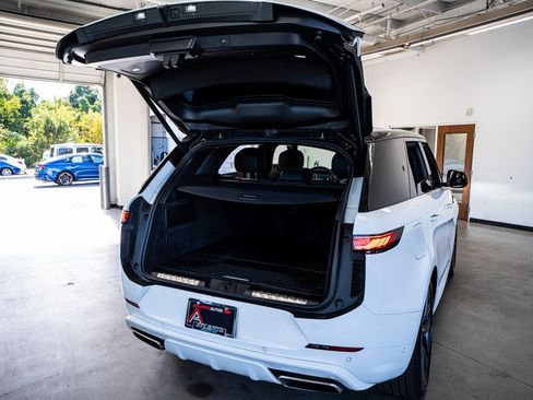 Used 2024 Land Rover Range Rover Sport Dynamic SE image 58