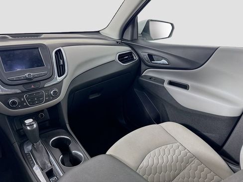 Used 2020 Chevrolet Equinox LT FWD image 24