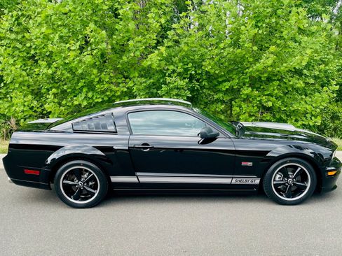 Used 2007 Ford Mustang GT Premium RWD image 11