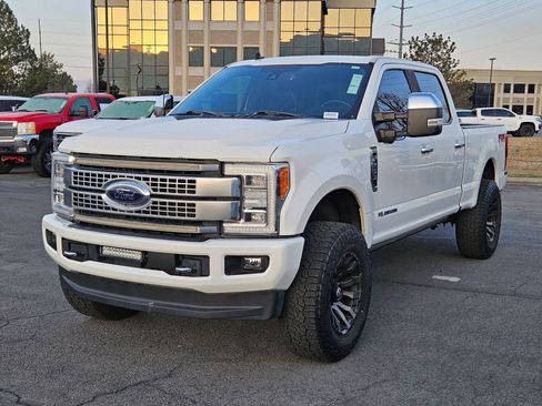 Used 2019 Ford F250 Platinum w/ Platinum Ultimate Package image 10