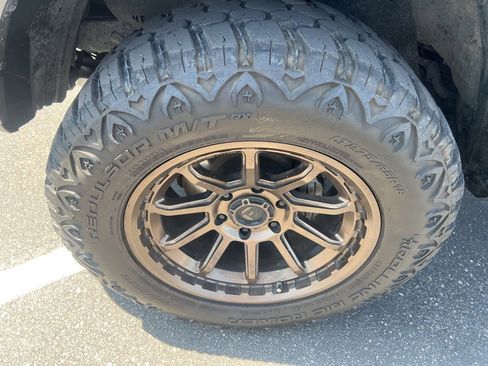 Used 2023 Toyota Tacoma Limited w/ Nightshade Package image 4